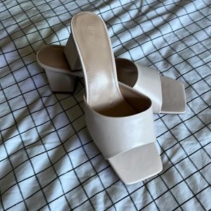 Block heel mule sandals